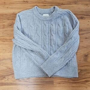 Abercrombie & Fitch Light Gray Cable Knit Sweater